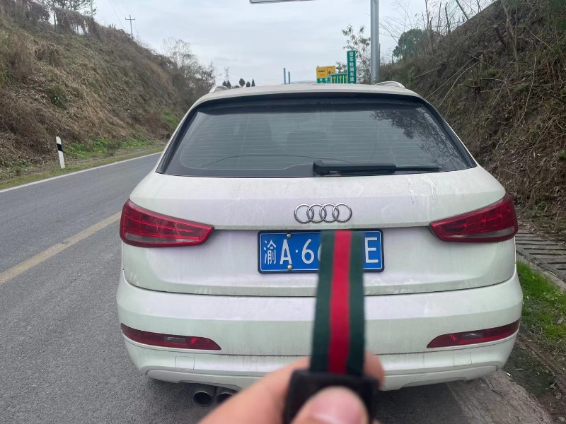 重慶13年奧迪Q36