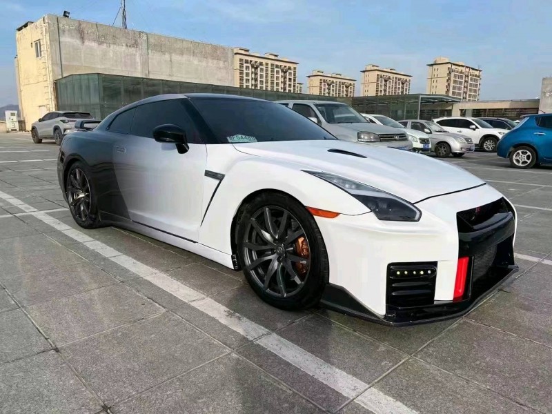 煙臺12年日產GT-R3