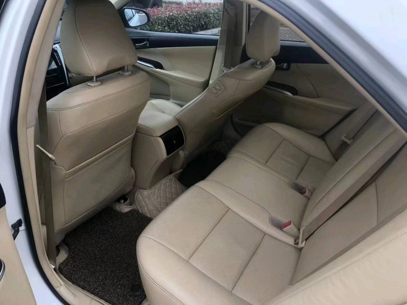 徐州16年丰田凯美瑞5