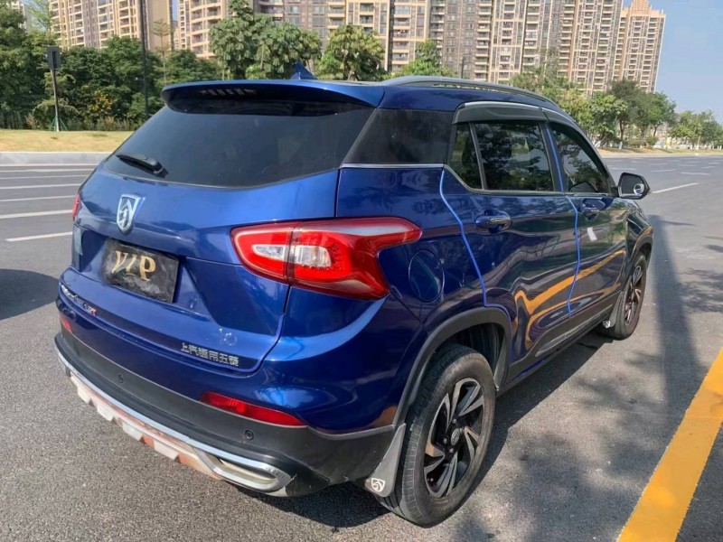 廣州18年寶駿5105