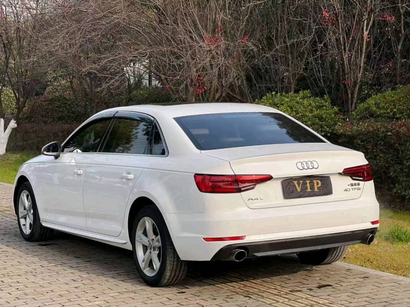 銅陵17年奧迪A4L9