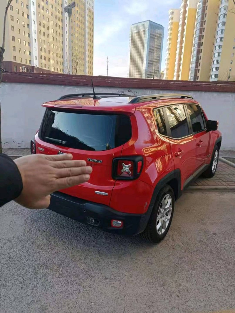 長治17年Jeep自由俠5