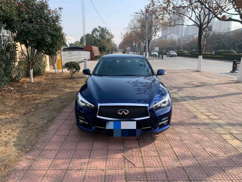 銅陵17年英菲尼迪Q50L1