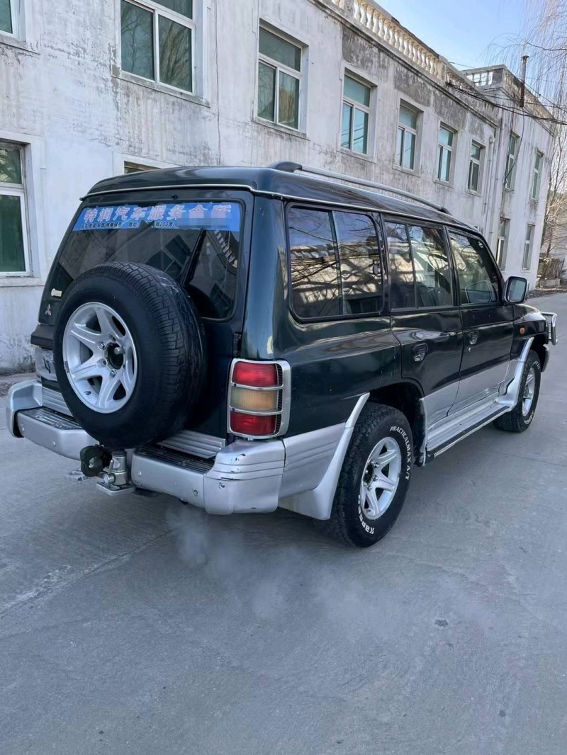 沈陽16年獵豹汽車黑金剛7