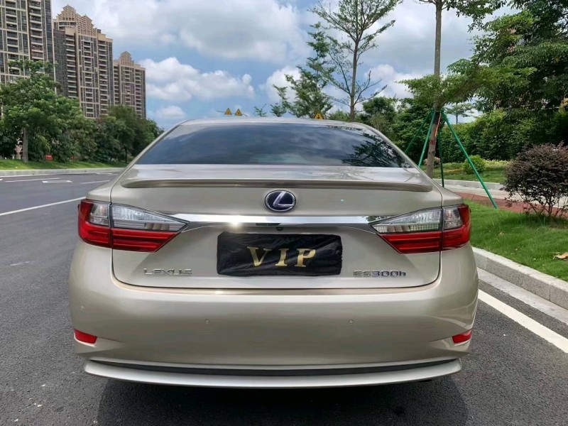 广州16年雷克萨斯ES4