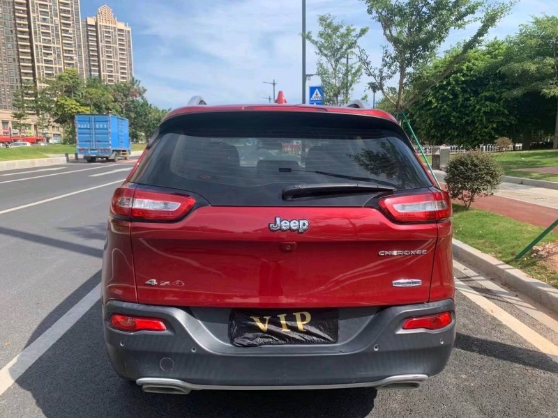 廣州17年Jeep自由光4
