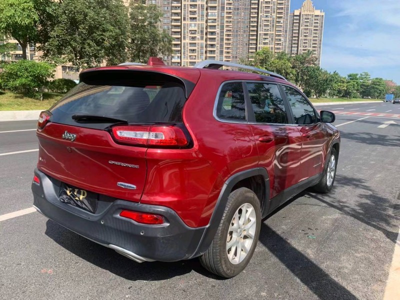 廣州17年Jeep自由光5
