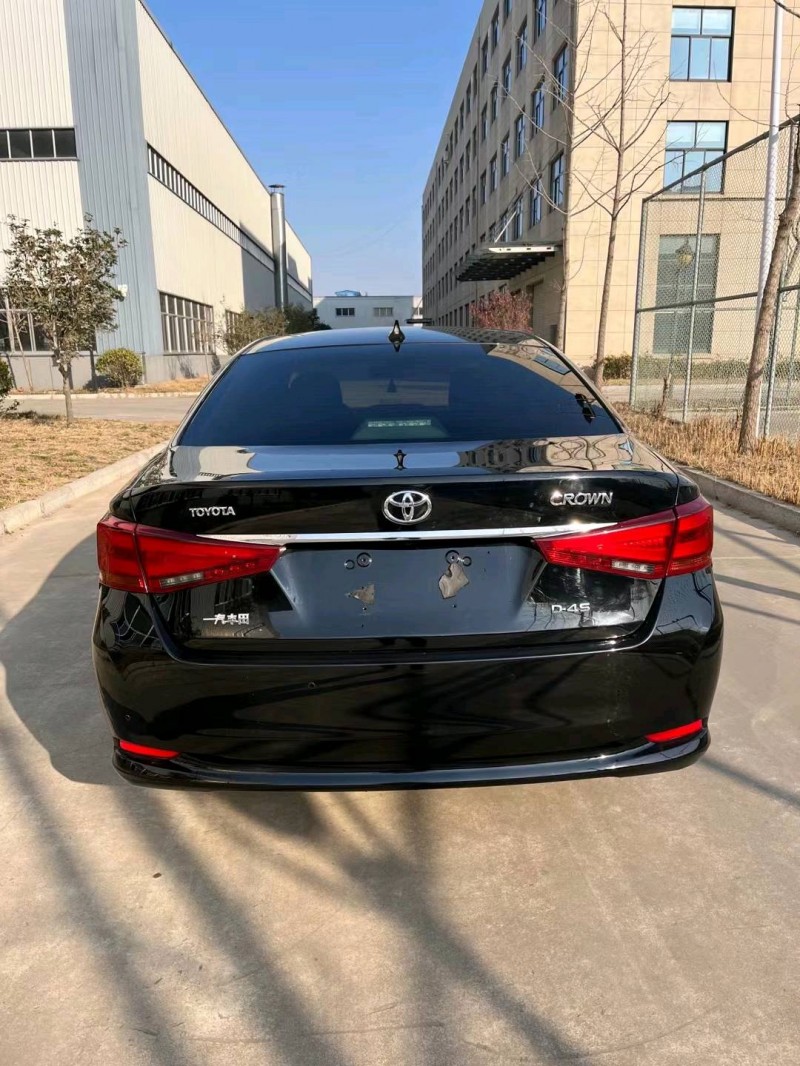 徐州16年丰田皇冠9