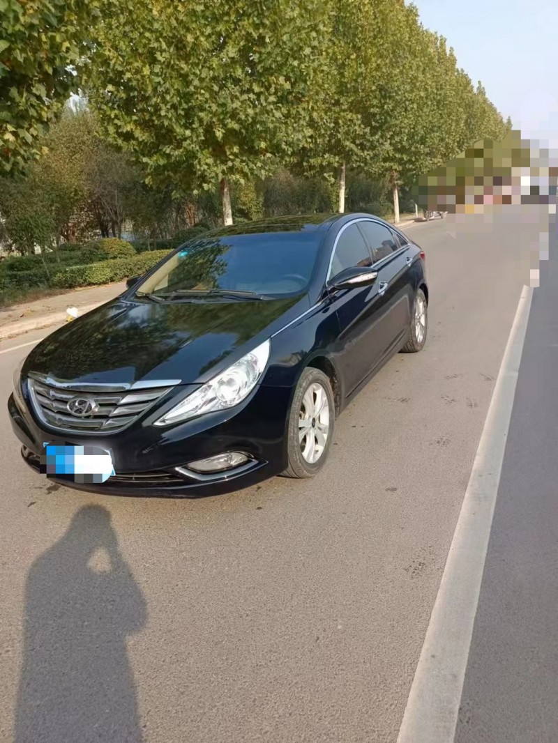 徐州13年现代索纳塔八2