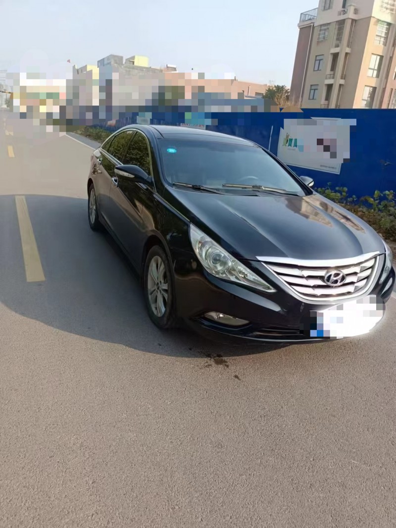 徐州13年现代索纳塔八3