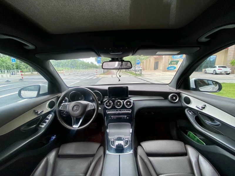 广州17年奔驰GLC3