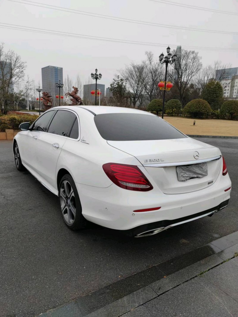 徐州17年奔驰E8