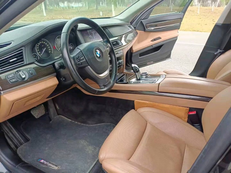 徐州11年宝马7系6