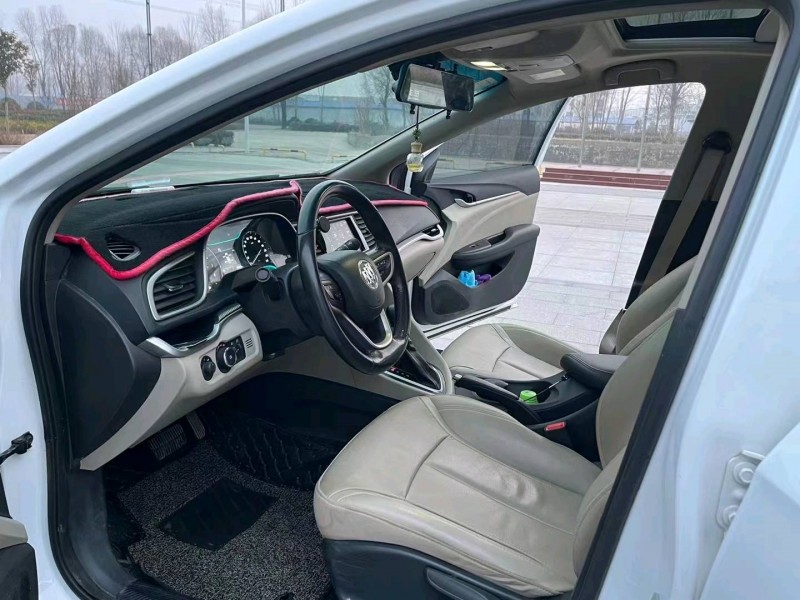 济宁19年别克英朗8