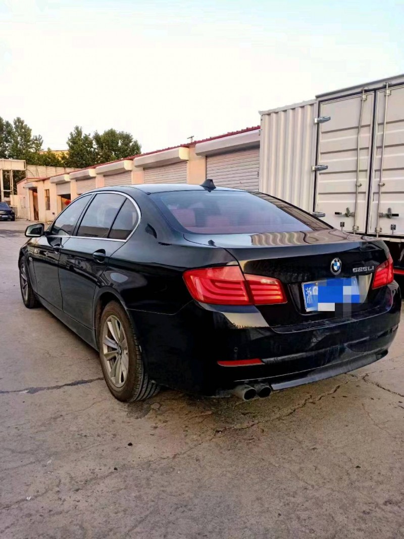 北京13年宝马7系9