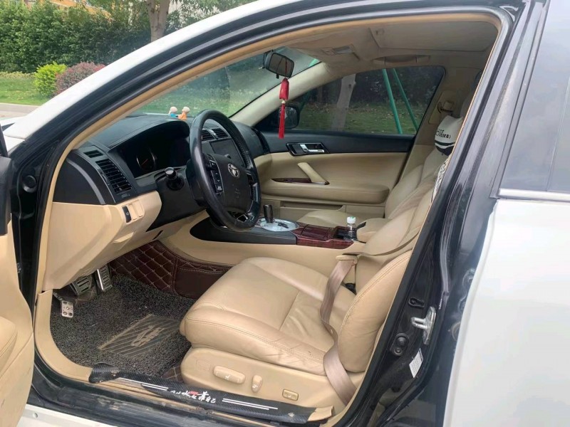 广州09年丰田锐志8