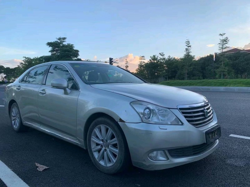 广州12年丰田皇冠2