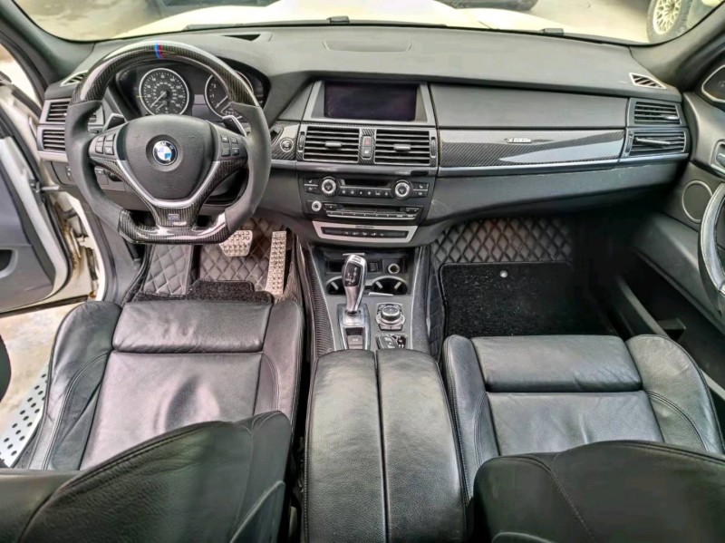 北京12年宝马X52