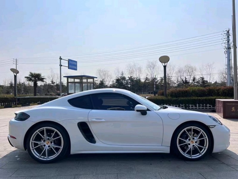 鹽城18年保時捷7186
