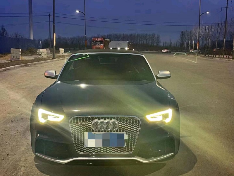 北京14年奥迪RS51