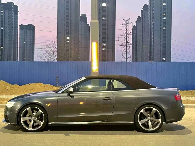 北京14年奥迪RS53