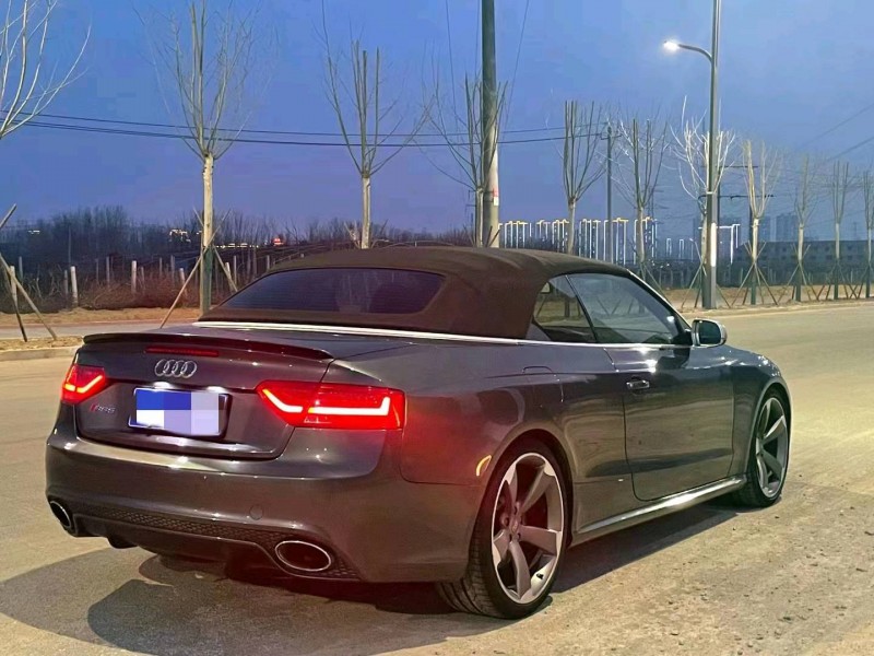 北京14年奥迪RS56