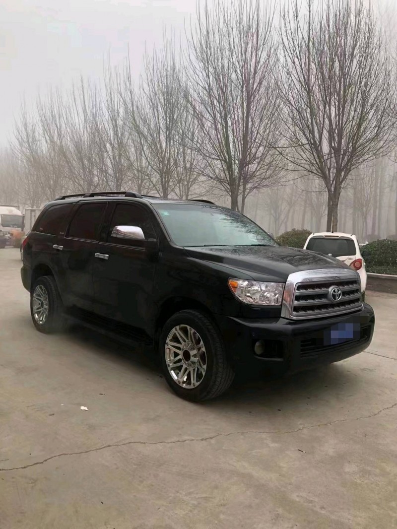 北京11年丰田红杉3