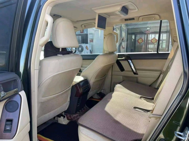 北京14年丰田普拉多4