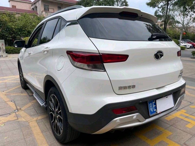 中山18年東南汽車DX33