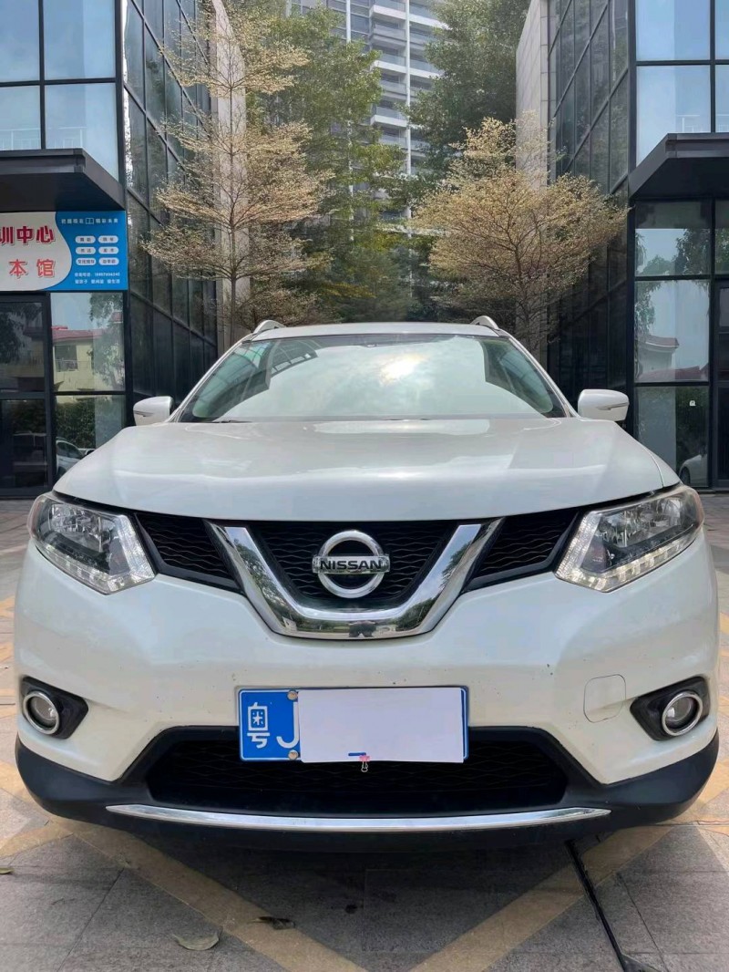 中山16年日產奇駿1