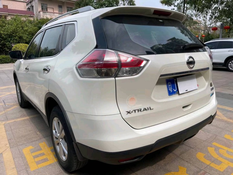 中山16年日產奇駿5