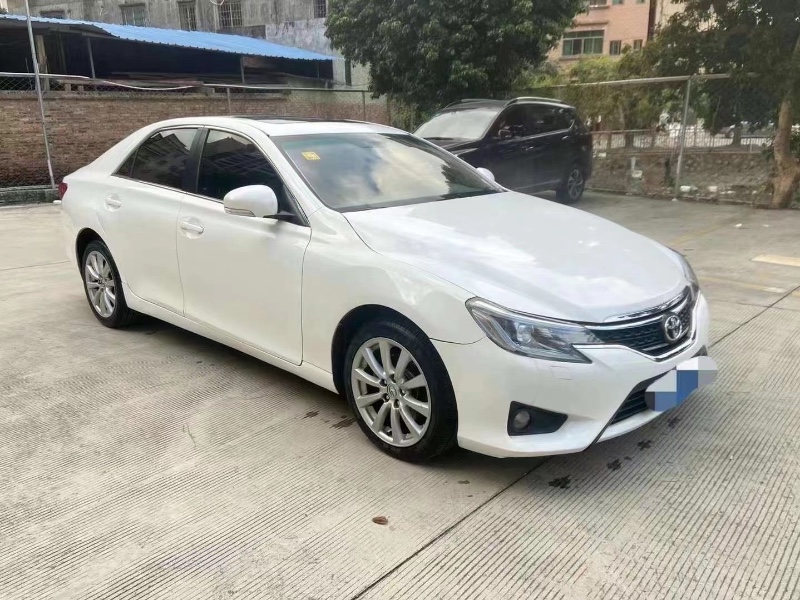 广州15年丰田锐志1