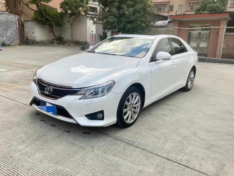 广州15年丰田锐志2