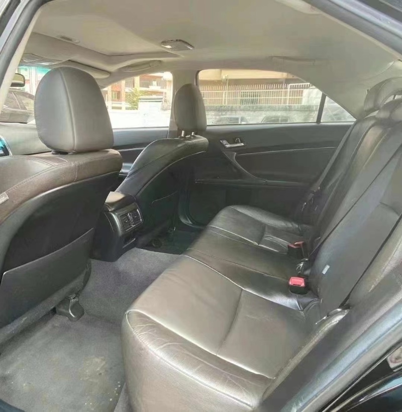 广州15年丰田锐志5