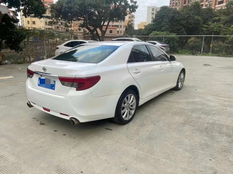 广州15年丰田锐志7