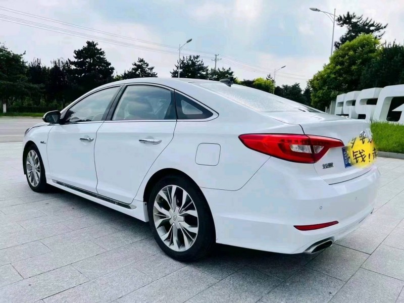 北京15年现代索纳塔九8