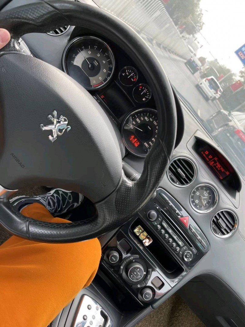 廊坊13年標致RCZ8