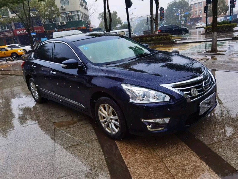 孝感15年日產天籟2