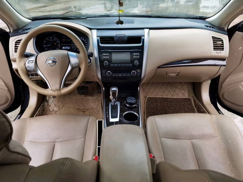 孝感15年日產天籟5