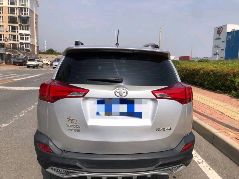 固原14年豐田RAV4榮放7