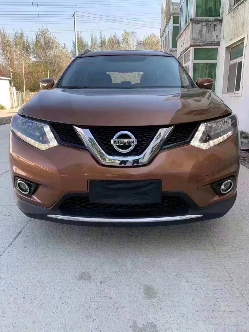沈陽15年日產奇駿1