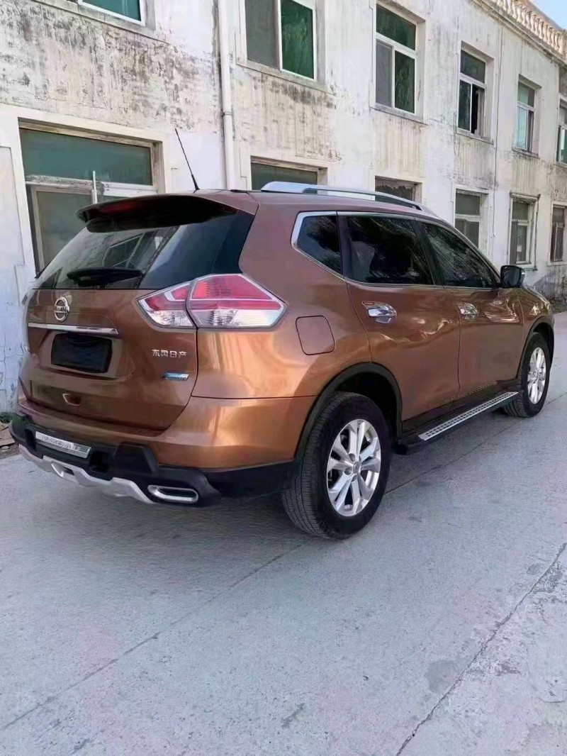 沈陽15年日產奇駿5