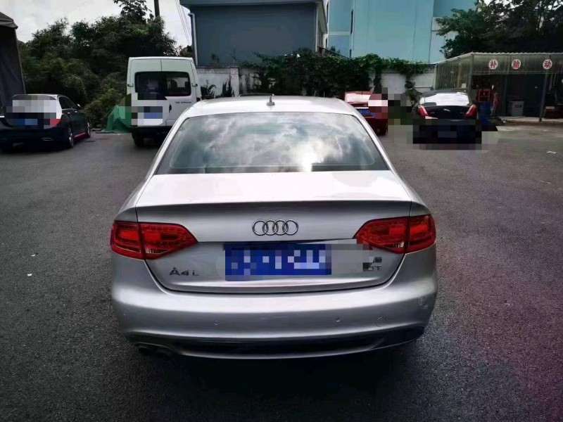 上海11年奧迪A4L7