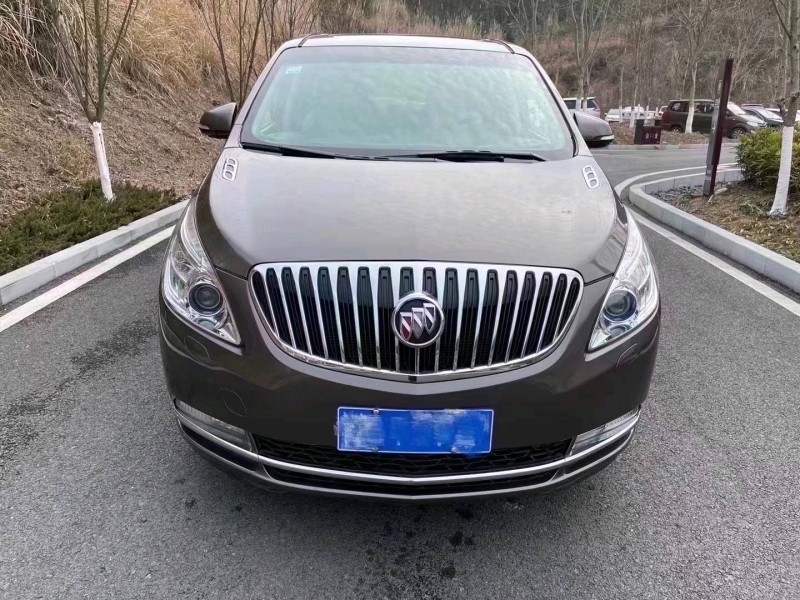 黃岡12年別克GL81