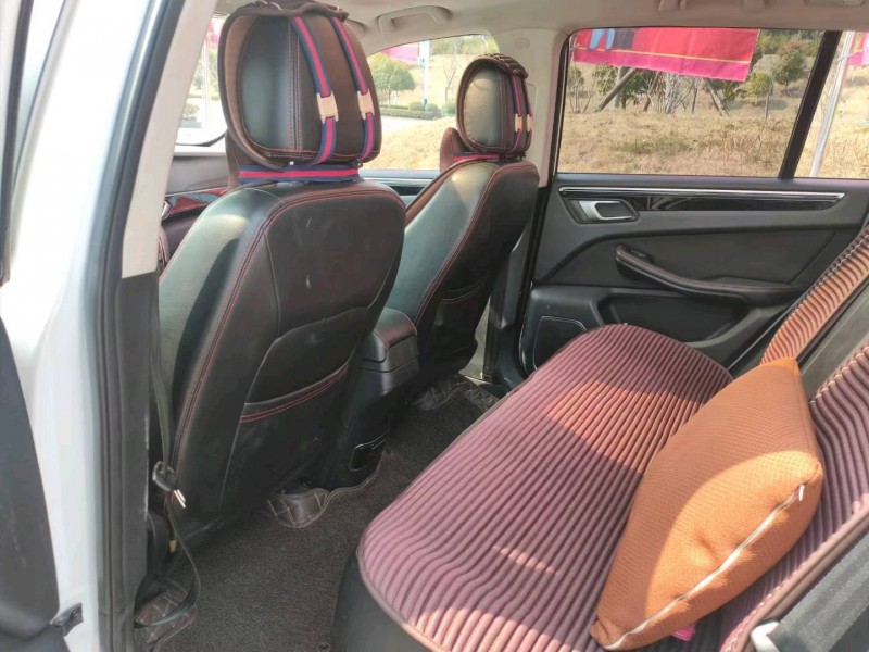 北京16年众泰大迈X57