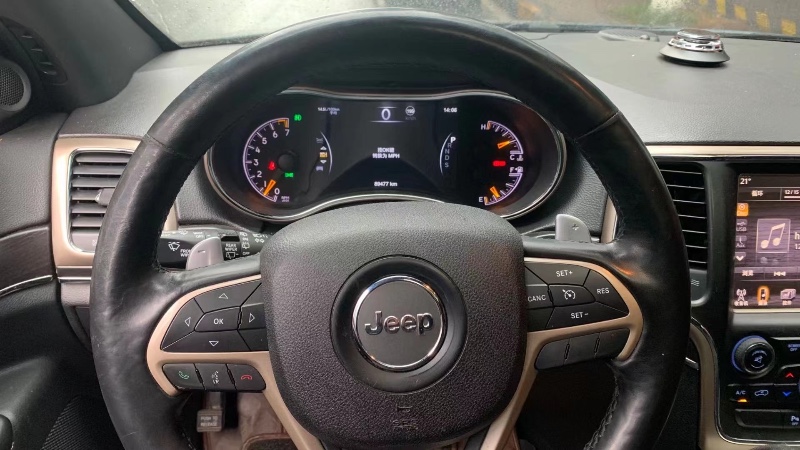 重慶14年Jeep大切諾基5