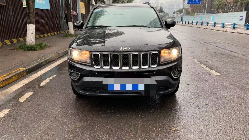 重慶16年Jeep指南者9