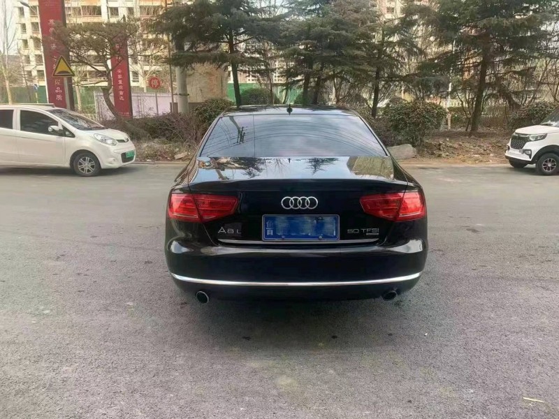 濟寧12年奧迪A8L7