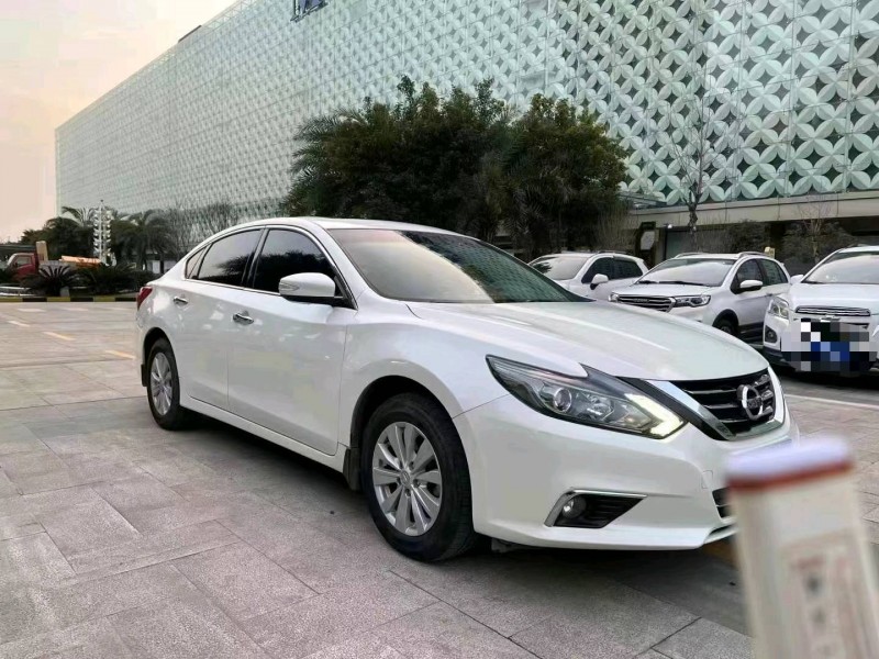 孝感18年日產天籟3