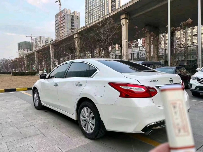 孝感18年日產天籟1